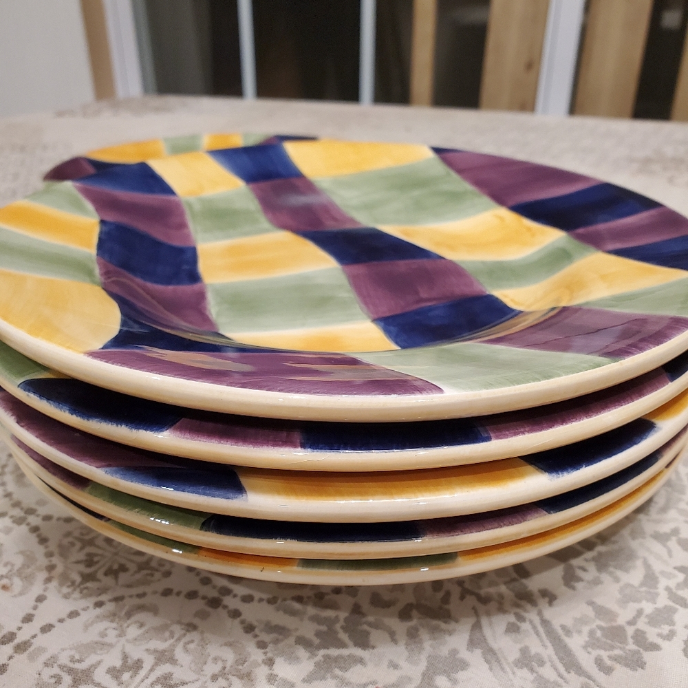 Plates - Picture 3 of 4